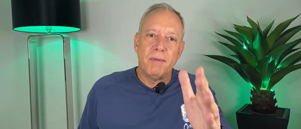 Tras salida de programa Eugenio Calderón aclara que no volverá a trabajar con Roberto Bundio 