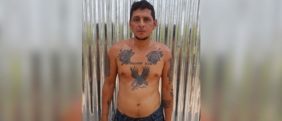 Cae pandillero alias Lember quien ocultó sus tatuajes de la mara con otros diseños