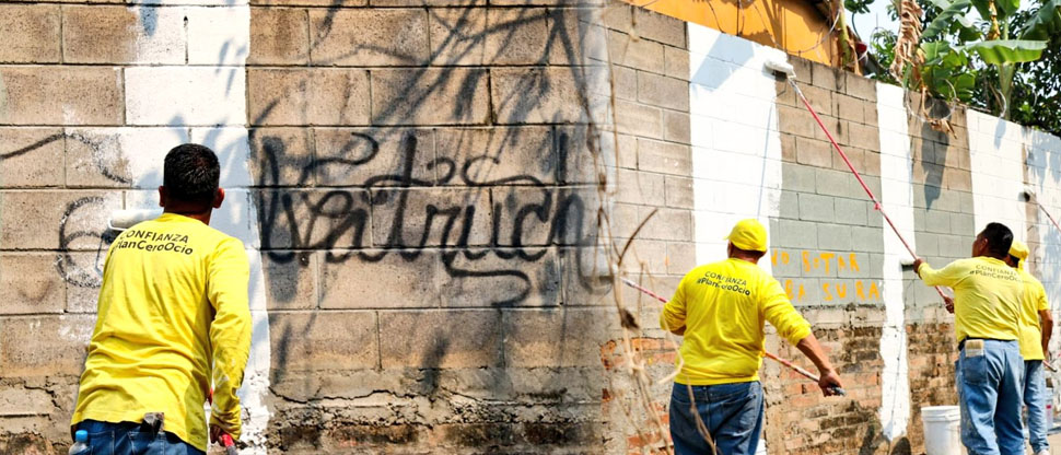Más grafitis de pandillas están siendo eliminados en diferentes puntos del país