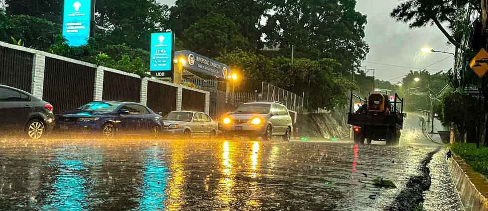 MARN prevé lluvias para la franja norte y partes del AMSS esta noche de miércoles