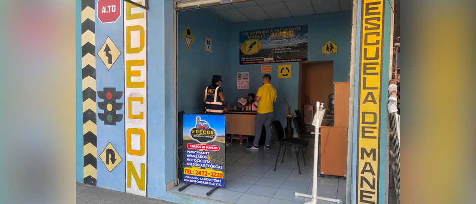 Continúan inspecciones a escuelas de manejo para verificar cumplimiento de ley para operar