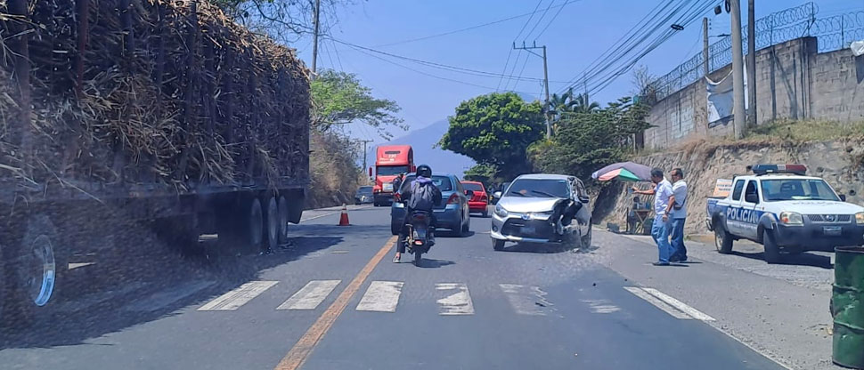 Conductores protagonizan fuerte accidente en carretera Troncal del Norte