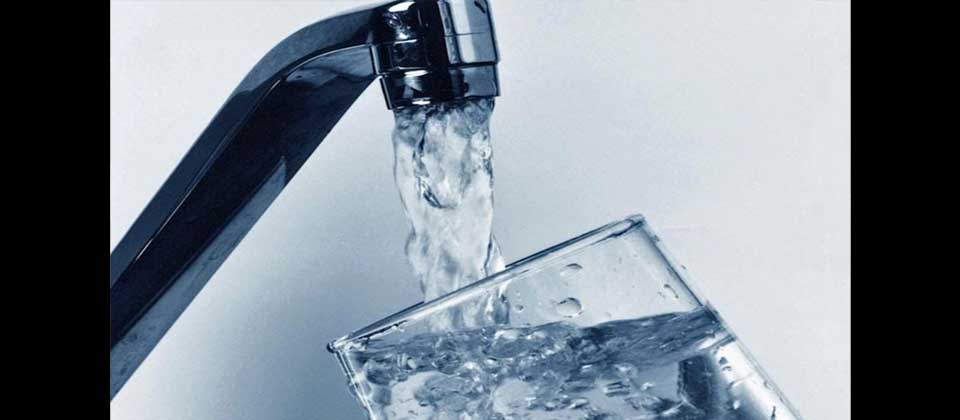 Agua potable en Francia está contaminada por residuos de pesticidas