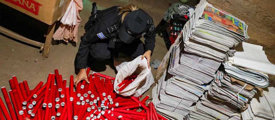 PNC destruye producto pirotécnico ilegal que era elaborado en cohetería clandestina