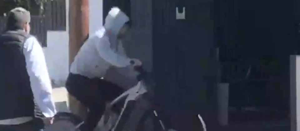 Messi sale a pasear con su bicicleta en Barcelona y causó furor en los fanáticos