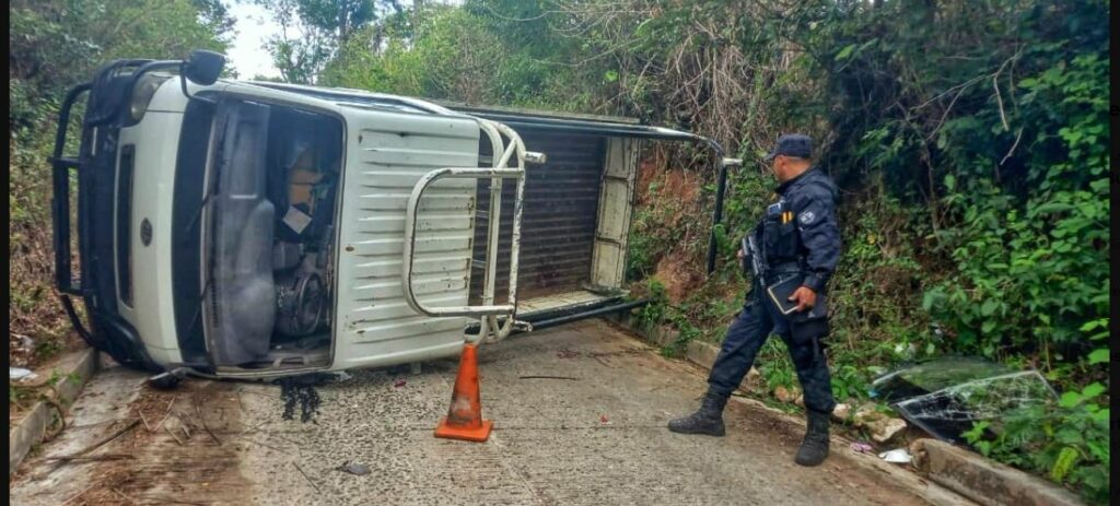Varios lesionados deja aparatoso accidente en Panchimalco: Entre las víctimas hay una bebé de año y medio