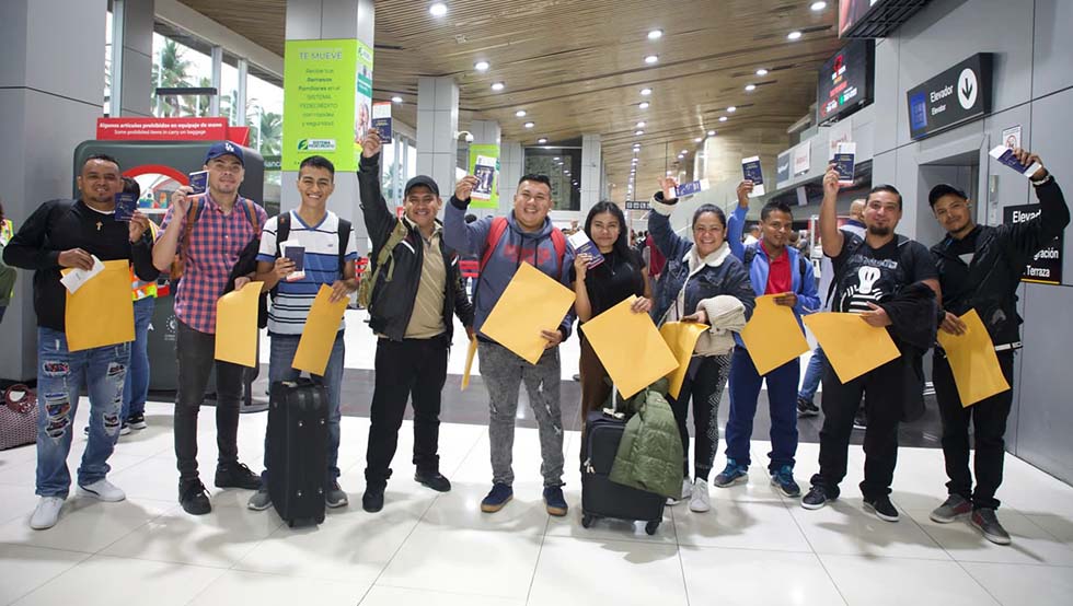 La próxima semana saldrá un nuevo contingente de trabajadores salvadoreños hacia Canadá  