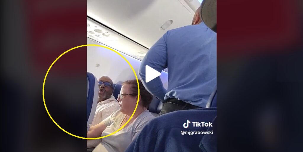 VIDEO | Hombre hace un escándalo en pleno vuelo por el llanto de un bebé: «Yo también puedo gritar»