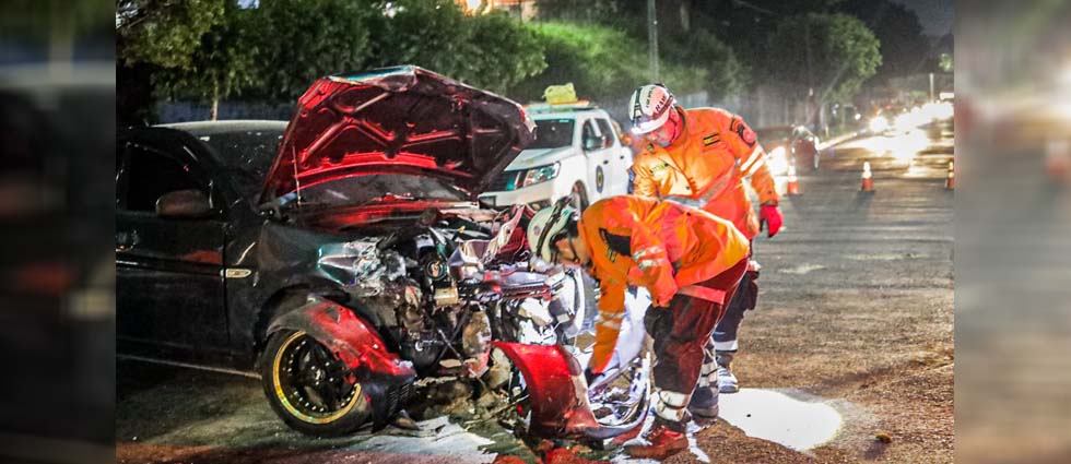 Al menos dos personas resultan lesionadas tras múltiple choque en cercanías de la UES