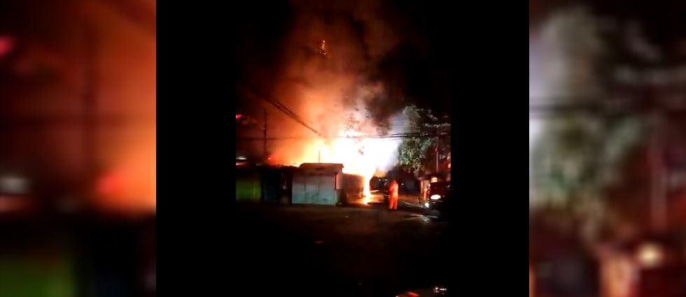 Reportan voraz incendio en Centro Histórico de San Salvador