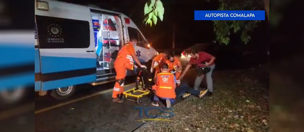 Conductor acaba en el hospital tras accidente en San Salvador