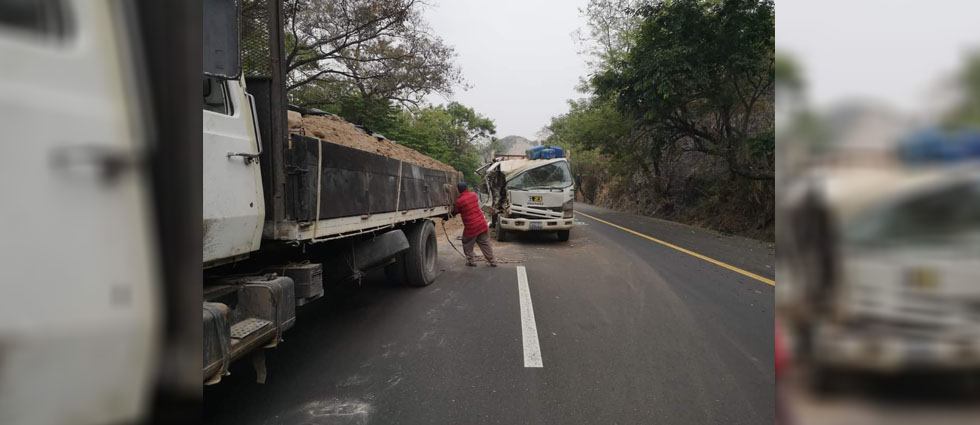 Dos lesionados deja choque entre camiones en la Panamericana
