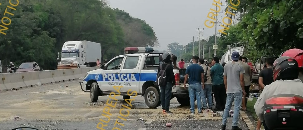Restringen el tráfico en la carretera de Sonsonate a San Salvador por grave accidente