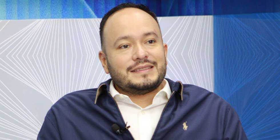 Diputado David Reyes pide cerrar el partido ARENA  