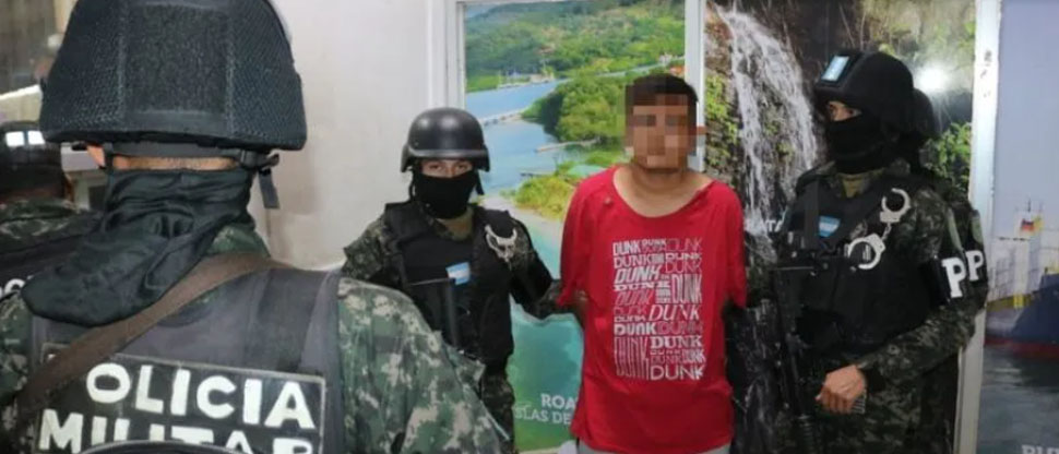 Entregan a las autoridades salvadoreñas a pandillero que se escondía en Honduras