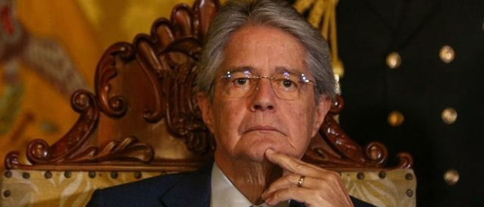 Presidente de Ecuador disuelve la Asamblea Nacional