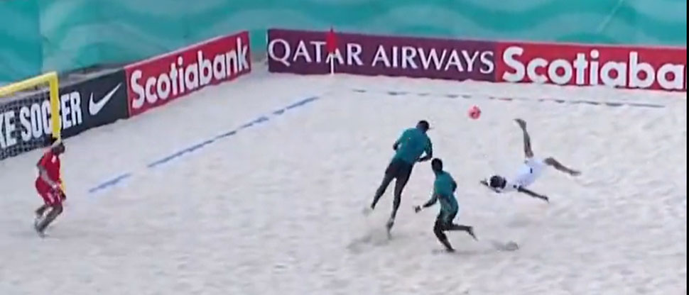 Jason Urbina fue el goleador del premundial de fútbol playa, pero sus goles no alcanzaron para clasificar