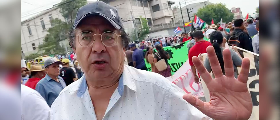Ronald Umaña dice que más de 100 mil personas han marchado hoy contra el Gobierno