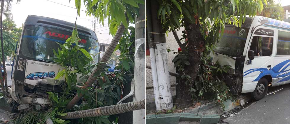 Varios lesionados tras fuerte accidente entre una coaster y un particular en San Salvador