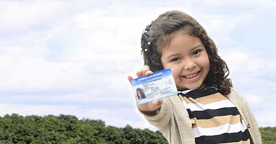 Migración desarrolla jornadas de carnetización para niños y adolescentes de zona fronteriza con Guatemala