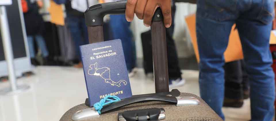 Ministerio de Trabajo anuncia nuevo contingente de salvadoreños a Canadá