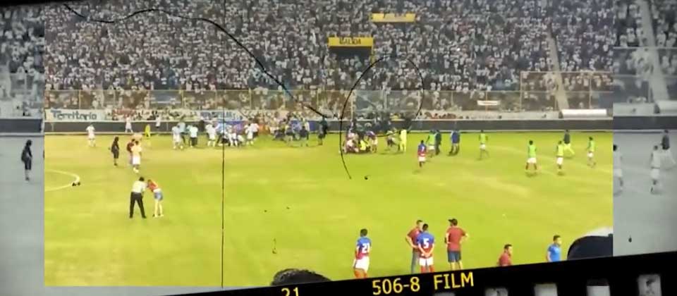 Doctora aficionada del FAS explica el momento que se cambió la camisa durante estampida