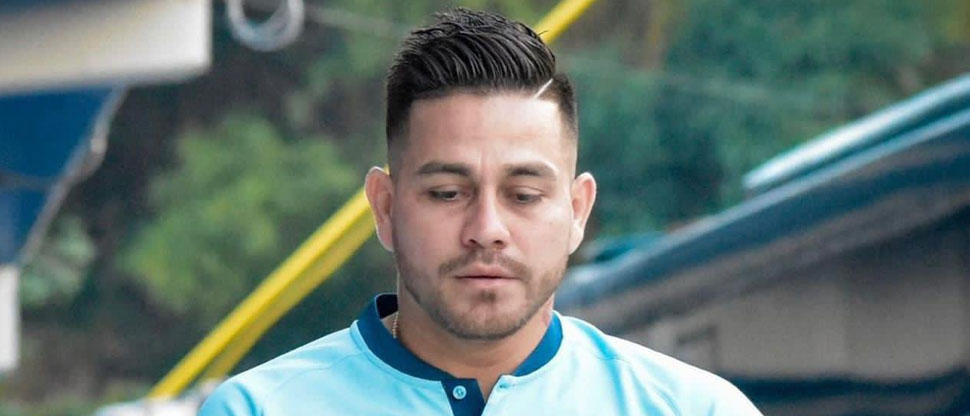 Rodolfo Zelaya renovará por un año con Alianza y se bajará su salario