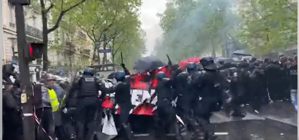 VIDEO: Así reprimen las manifestaciones en Francia