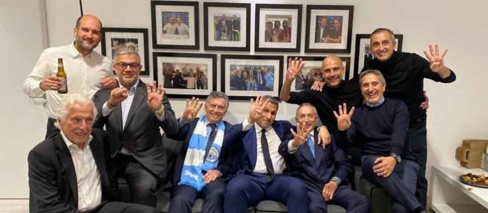 Pep Guardiola la hace de «Piqué» y celebra con 4 dedos la victoria del Manchester City