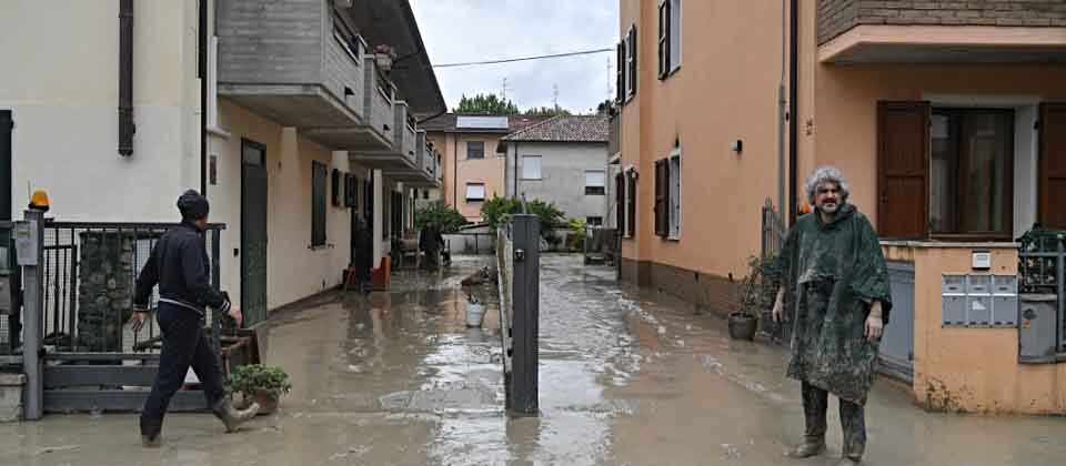 Inundaciones en Italia deja  8 fallecidos y obligan a anular Gran Premio de la F1