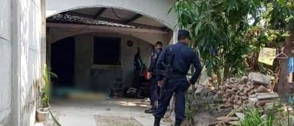 Mujer muere atropellada por conductor que intentó sacar el vehículo del garaje de la vivienda
