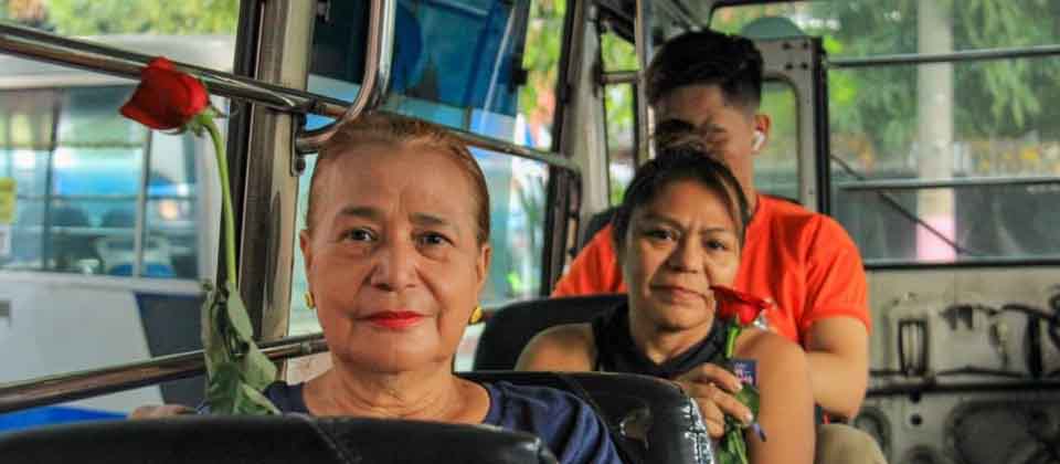 Aclaran que el termino «madre soltera» no existe, solo es mamá