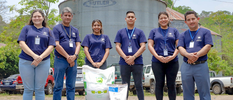 MAG continua con la entrega de paquetes agrícolas, está vez en el occidente del país 