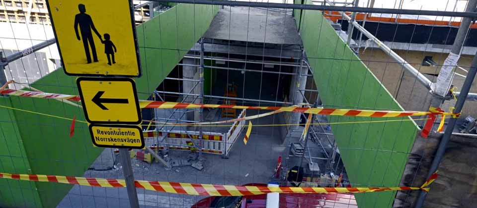 27 adolescentes se lesionan tras caer una pasarela en Finlandia