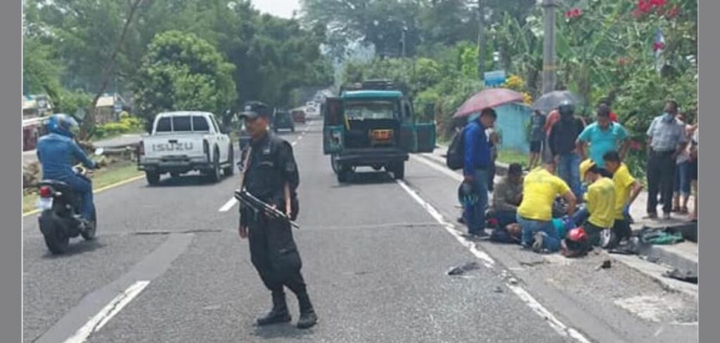 Dos personas se accidentan fuertemente esta tarde al transitar por San Pedro Perulapán