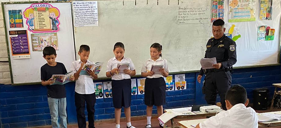 PNC brinda charlas de prevención en centros educativos al Oriente del país
