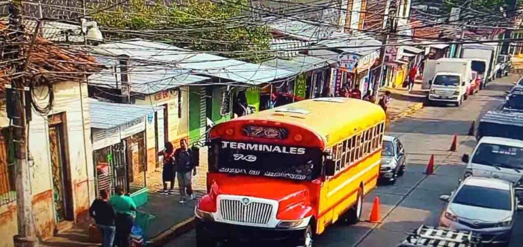 Policía Nacional Civil realiza monitoreo de video vigilancia en Soyapango