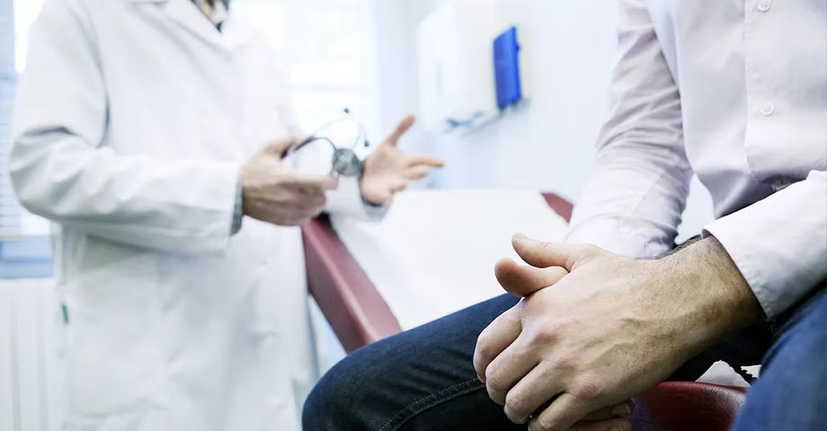 Por error al realizar una vasectomía, médico deberá pagar manutención de una niña hasta sus 18 años 