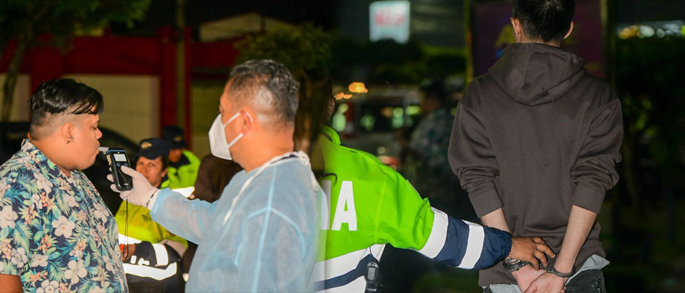 Sacan de circulación a dos sujetos que conducían bajo los efectos del alcohol