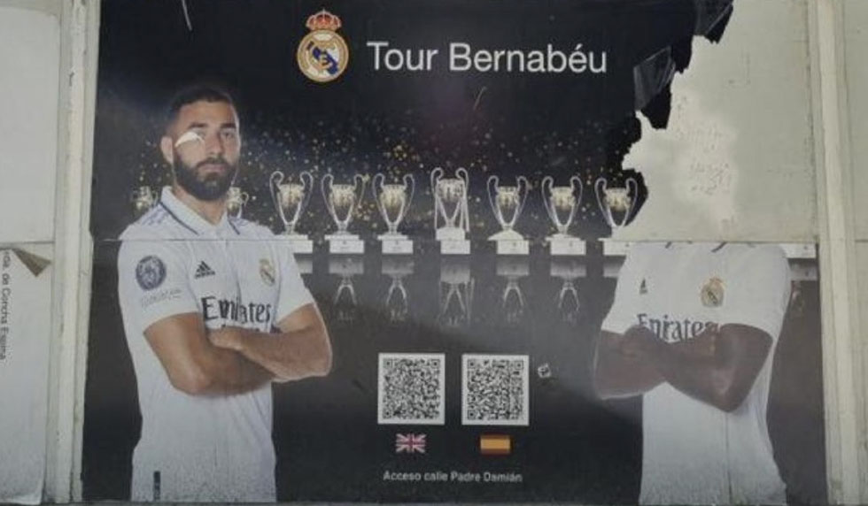 Vándalos arrancan cartel de Vinicius en el Santiago Bernabéu