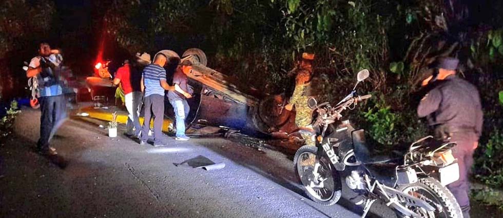 Cuatro lesionados tras fuerte accidente en La Libertad