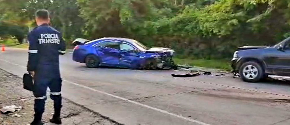 Reporta fuerte accidente en carretera de Santa Ana a San Salvador