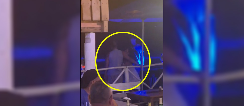 Graban a mujer golpeando fieramente a un hombre en playa El Tunco