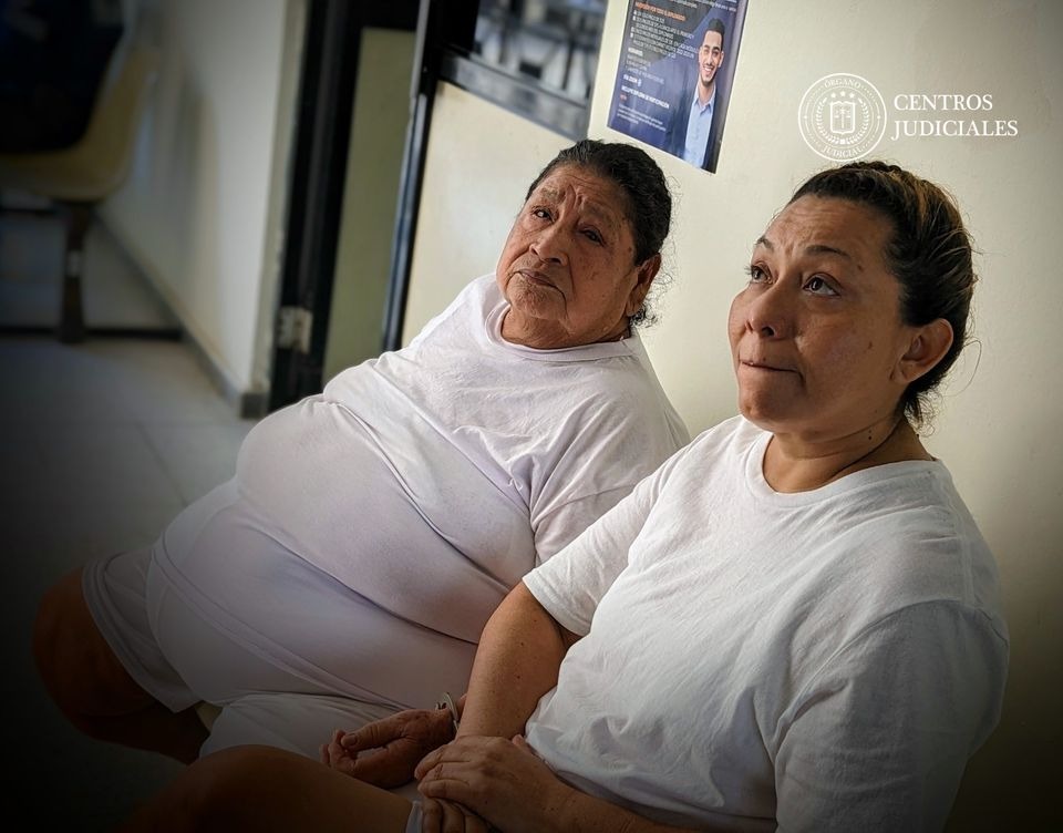Ordenan prisión preventiva para presuntas estafadoras con billetes falsos de lotería