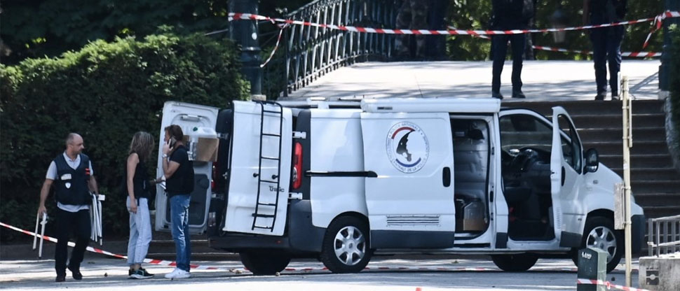 Cuatro niños y dos adultos están gravemente heridos tras ataque de un hombre con cuchillo en Francia