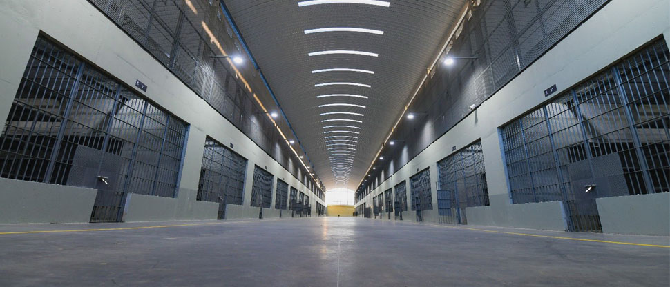 Anuncian construcción de cárcel exclusiva para corruptos