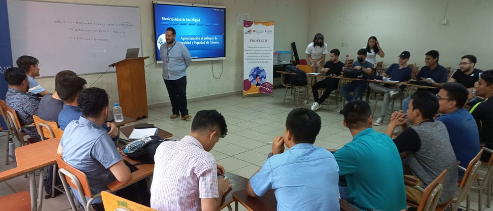 En julio se reanudarán las clases presenciales en la Universidad de El Salvador