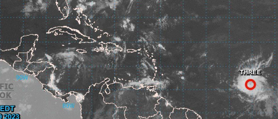 Vigilan formación de depresión tropical en el Atlántico con posibilidad de desarrollo ciclónico