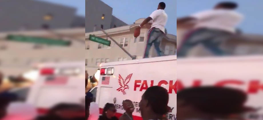 Jóvenes se ponen a bailar frente a ambulancia tras tiroteo en California