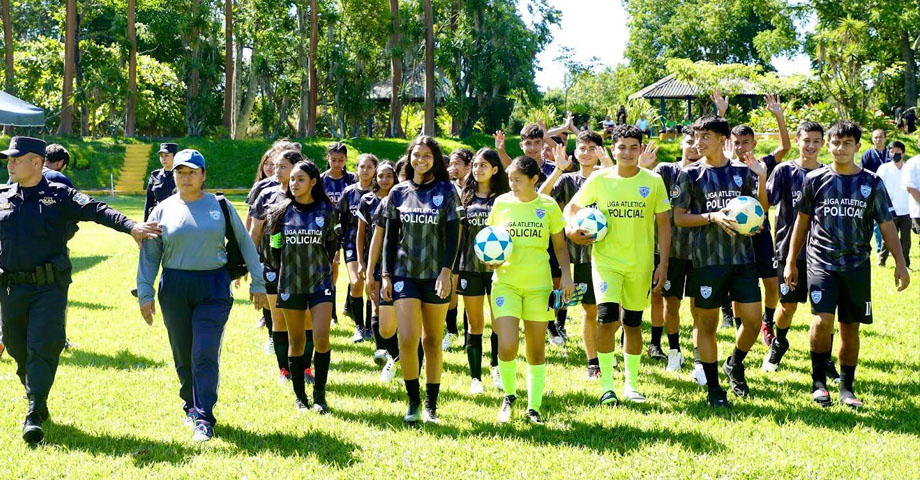 Miles de jóvenes de todo el país participan en la 7ª Copa de la Liga Atlética Policial